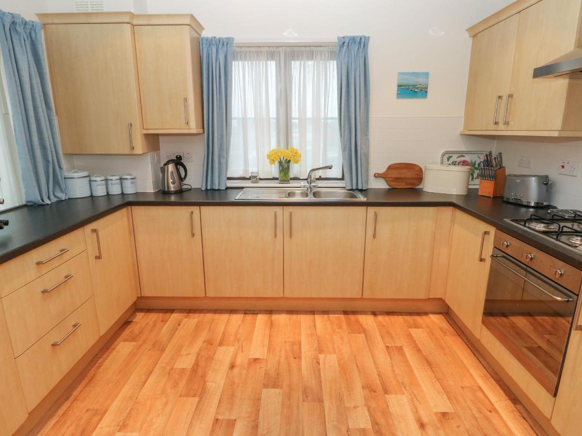 2 Chandlers Yard Burry Port Exterior foto